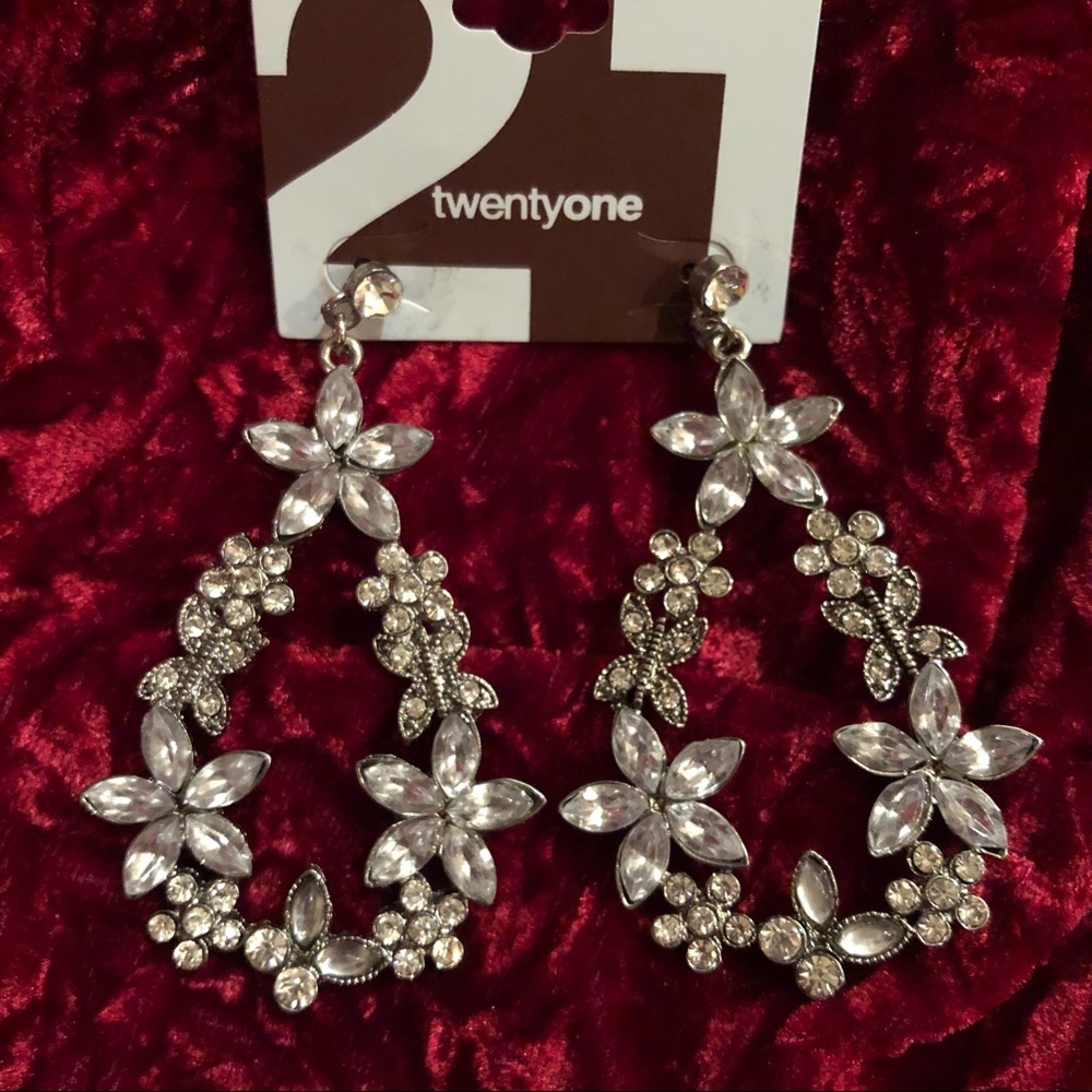 Forever 21 Silver Rhinestone Teardrop Earrings